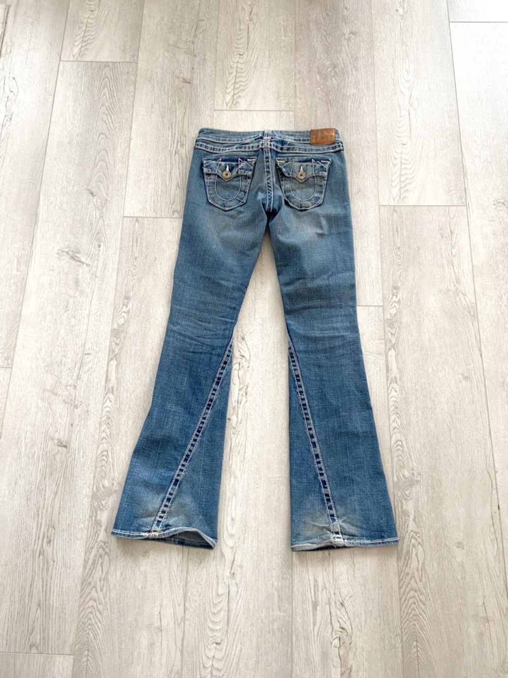 True Religion | Women’s low rise Blue Flared Jeans - Picture 7 of 10